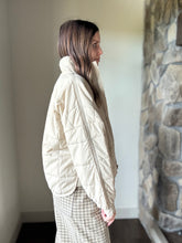 Load image into Gallery viewer, khaki quilted puffer