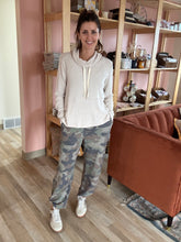 Load image into Gallery viewer, soft comfy camo tie pants