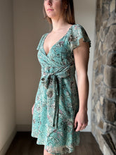 Load image into Gallery viewer, green print flutter dress