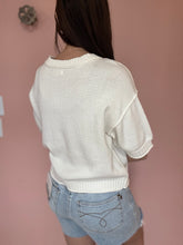 Load image into Gallery viewer, cream half sleeve button cardi