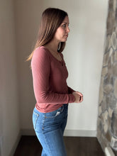Load image into Gallery viewer, chili notched ribbed long sleeve tee