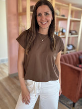 Load image into Gallery viewer, classic brown cotton cuffed tee