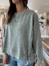 Load image into Gallery viewer, moss mineral washed oversized pullover