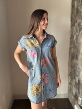 Load image into Gallery viewer, may flowers denim button down dress