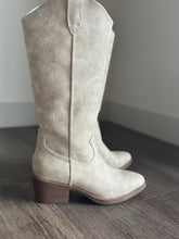 Load image into Gallery viewer, blowfish desert blooms cowboy boot