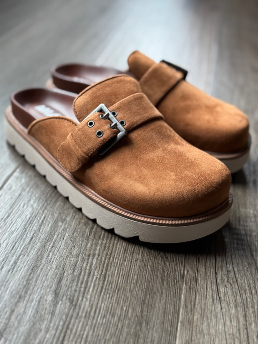 whiskey suede clog