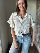 Load image into Gallery viewer, oatmeal short sleeve button down top