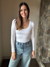 Load image into Gallery viewer, white scoop long sleeve tee