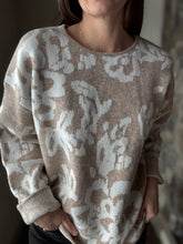 Load image into Gallery viewer, sand floral sweater