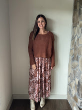 Load image into Gallery viewer, rust capsule sweater
