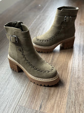 Load image into Gallery viewer, suede khaki whipstitch chunky boot
