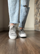Load image into Gallery viewer, blowfish grey lace-up sneakers