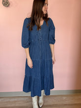 Load image into Gallery viewer, dark denim tie front tiered midi dress