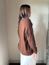 Load image into Gallery viewer, brown crew neck sweater