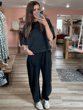 Load image into Gallery viewer, onyx mineral washed barrel pants | S-3XL