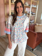 Load image into Gallery viewer, blue floral colorblock top