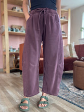 Load image into Gallery viewer, free spirit burgundy barrel sweats