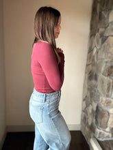 Load image into Gallery viewer, burgundy ribbed mock neck with thumb holes