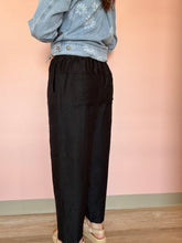 Load image into Gallery viewer, black flowy pants