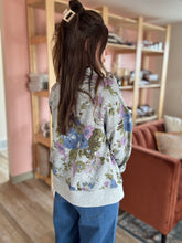 Load image into Gallery viewer, louise floral sweatshirt