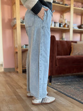 Load image into Gallery viewer, barrel light denim pants