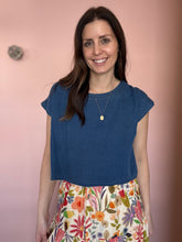 Load image into Gallery viewer, dark chambray button top