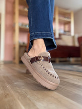 Load image into Gallery viewer, sherpa mules