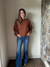 Load image into Gallery viewer, rust on a stroll ribbed pullover