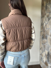 Load image into Gallery viewer, mocha puffer vest