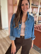 Load image into Gallery viewer, 90s cropped denim shirt