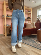 Load image into Gallery viewer, hidden medium dark straight jeans
