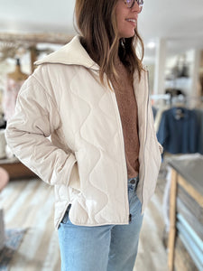 ecru ribbed collar quilted jacket