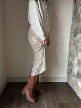 Load image into Gallery viewer, champagne sequin skirt