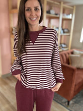 Load image into Gallery viewer, vintage wine striped pullover