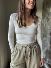 Load image into Gallery viewer, oatmeal scoop long sleeve tee