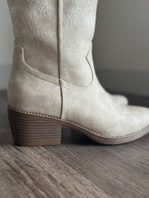 Load image into Gallery viewer, blowfish desert blooms cowboy boot