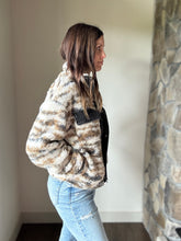 Load image into Gallery viewer, cream+brown sherpa jacket with black denim detailing