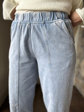 Load image into Gallery viewer, vintage blue barrel joggers