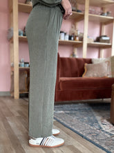 Load image into Gallery viewer, vintage olive ribbed pants