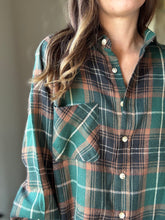 Load image into Gallery viewer, green camp flannel