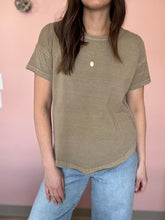 Load image into Gallery viewer, mocha mineral wash tee