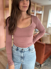 Load image into Gallery viewer, dark mauve scoop long sleeve tee
