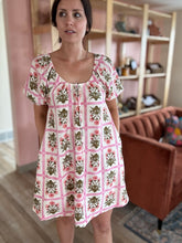 Load image into Gallery viewer, pink floral square neck dress
