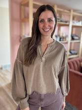 Load image into Gallery viewer, mocha notched pullover