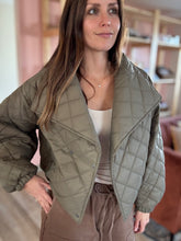 Load image into Gallery viewer, olive quilted cropped jacket