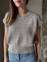 Load image into Gallery viewer, moss wood two-tone v-neck sweater