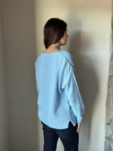 Load image into Gallery viewer, sky classic cotton v-neck textured sweater