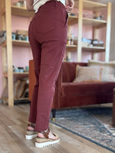 Load image into Gallery viewer, judy blue maple weekender pants