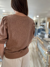 Load image into Gallery viewer, brown jacquard half sleeve sweatshirt