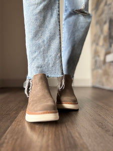 blowfish mocha hybrid sneaker